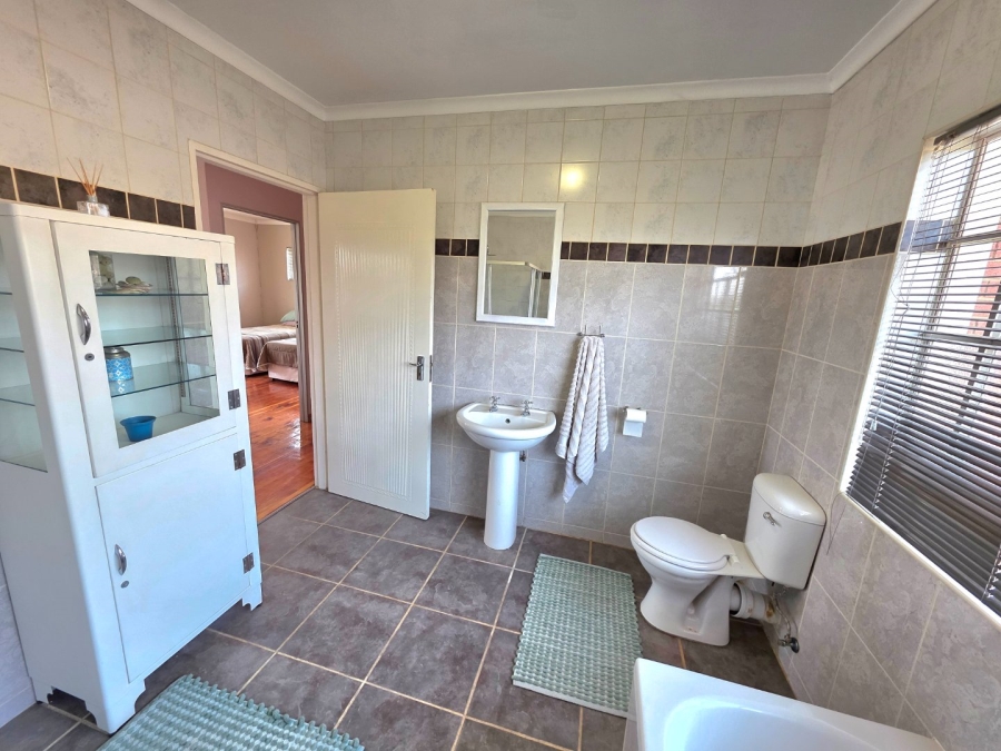 4 Bedroom Property for Sale in La Provance Free State